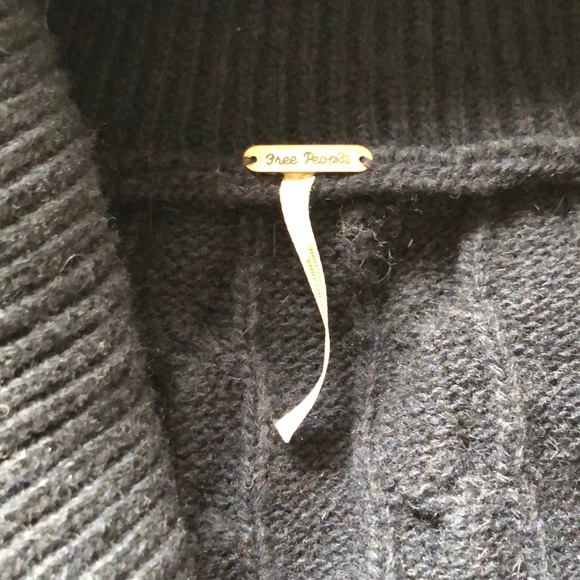 Free People Navy Blue Wool Cable Knit Cardigan S/P - Picture 2 of 3